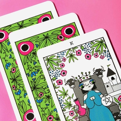 Four Twenty Tarot: Combining the Magic of Cannabis with the Wisdom of Traditional Tarot for the Curious and Creative Stoner by Rose, Julianna W.